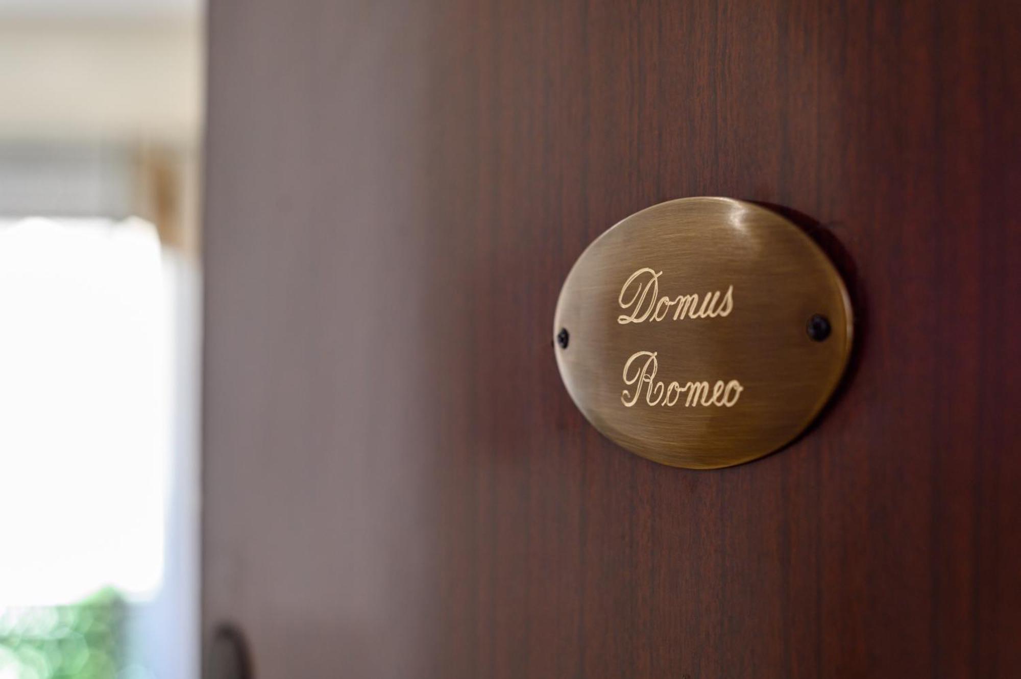 Domus Romeo Apartment Napoli Ngoại thất bức ảnh